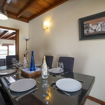 Sophisticated Lanzarote Mervella 4 Bedrooms Spacious Terrace Area Private Pool * Playa Blanca (Lanzarote)