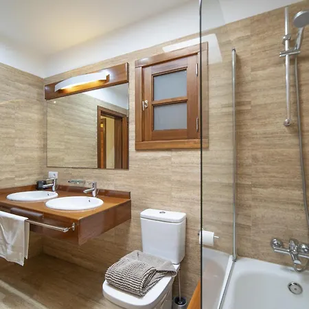 Sophisticated Lanzarote Mervella 4 Bedrooms Spacious Terrace Area Private Pool Вилла *