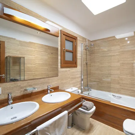 Sophisticated Lanzarote Mervella 4 Bedrooms Spacious Terrace Area Private Pool