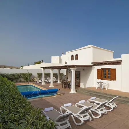 Sophisticated Lanzarote Mervella 4 Bedrooms Spacious Terrace Area Private Pool Вилла