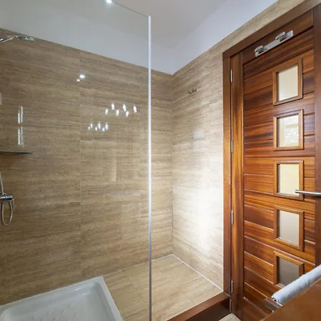 Sophisticated Lanzarote Mervella 4 Bedrooms Spacious Terrace Area Private Pool Вилла *