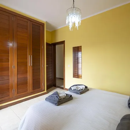 Вилла Sophisticated Lanzarote Mervella 4 Bedrooms Spacious Terrace Area Private Pool
